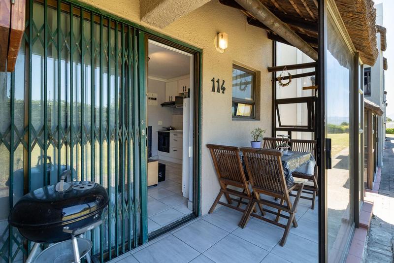 To Let 1 Bedroom Property for Rent in Loevenstein Western Cape